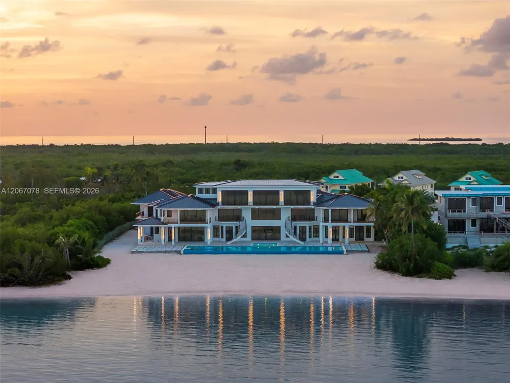 2405 Coco Plum Dr Marathon, FL 33050