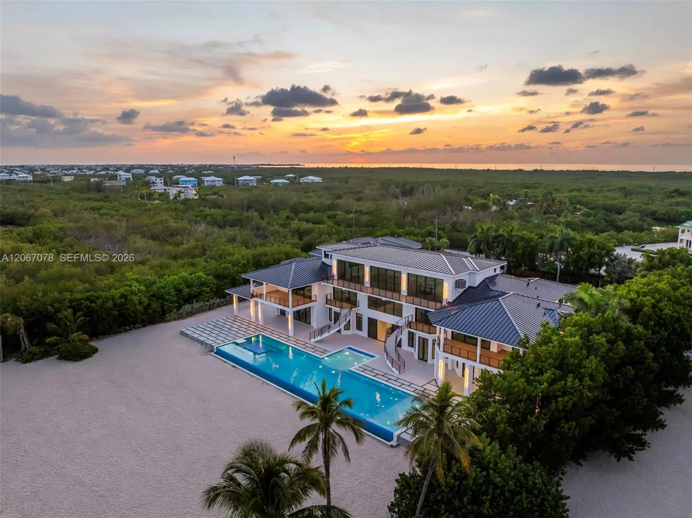2405 Coco Plum Dr Marathon, FL 33050