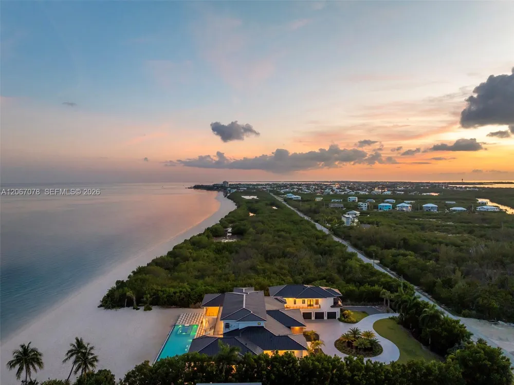 2405 Coco Plum Dr Marathon, FL 33050