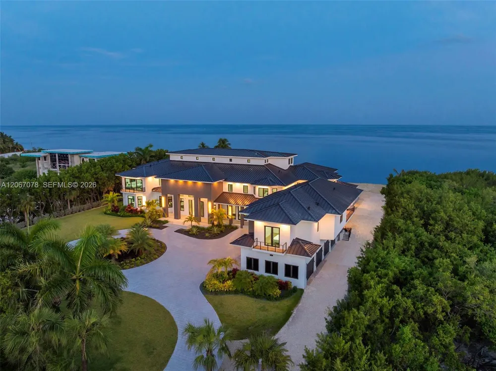 2405 Coco Plum Dr Marathon, FL 33050