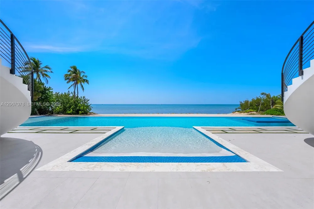 2405 Coco Plum Dr Marathon, FL 33050
