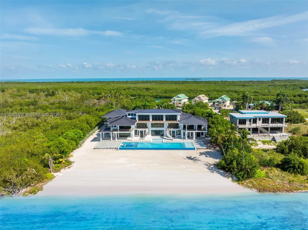 2405 Coco Plum Dr Marathon, FL 33050