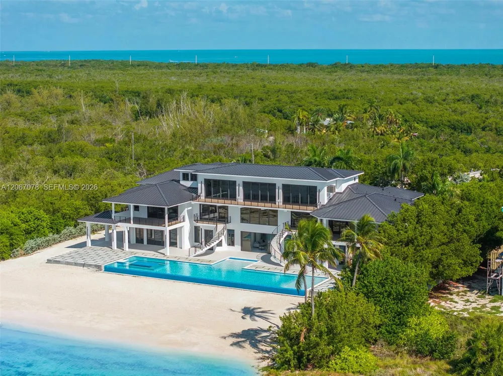 2405 Coco Plum Dr Marathon, FL 33050