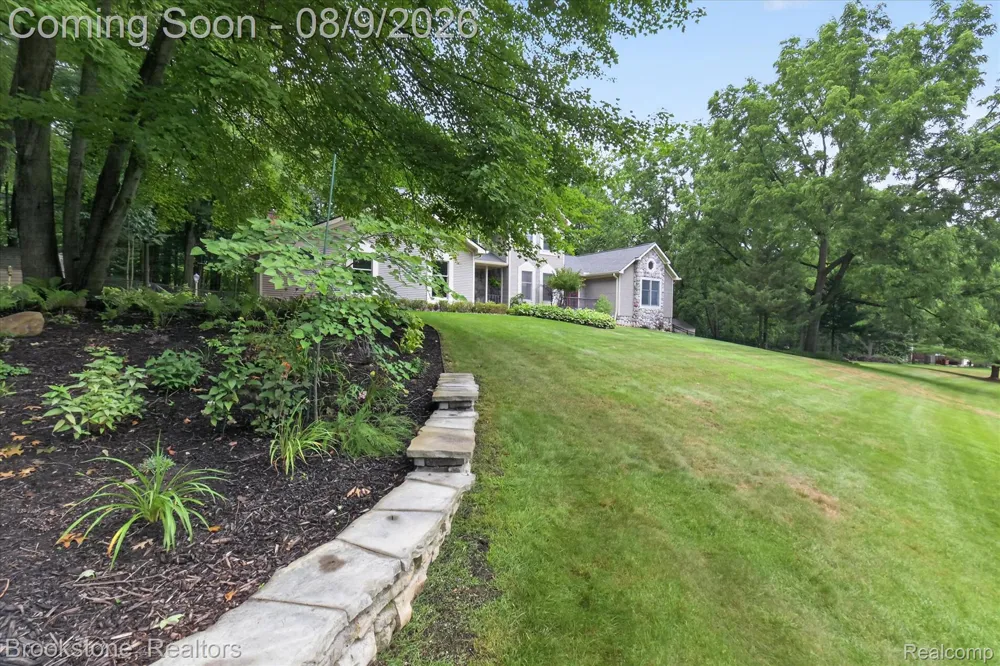 368 Bonnie Circle Marion Township, MI 48843