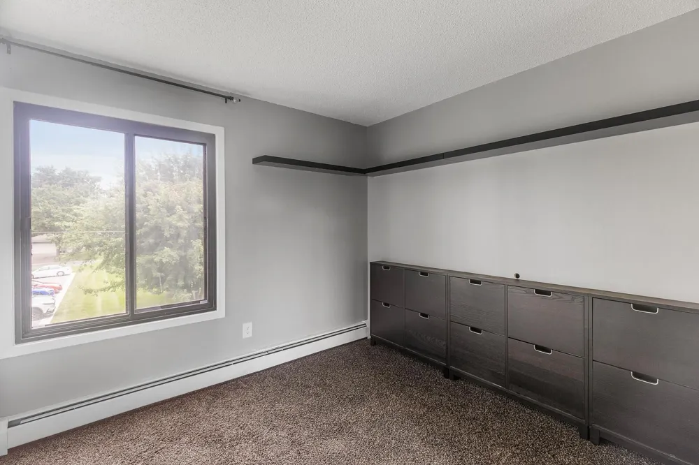 4110 Rahn Road #223 Eagan, MN 55122