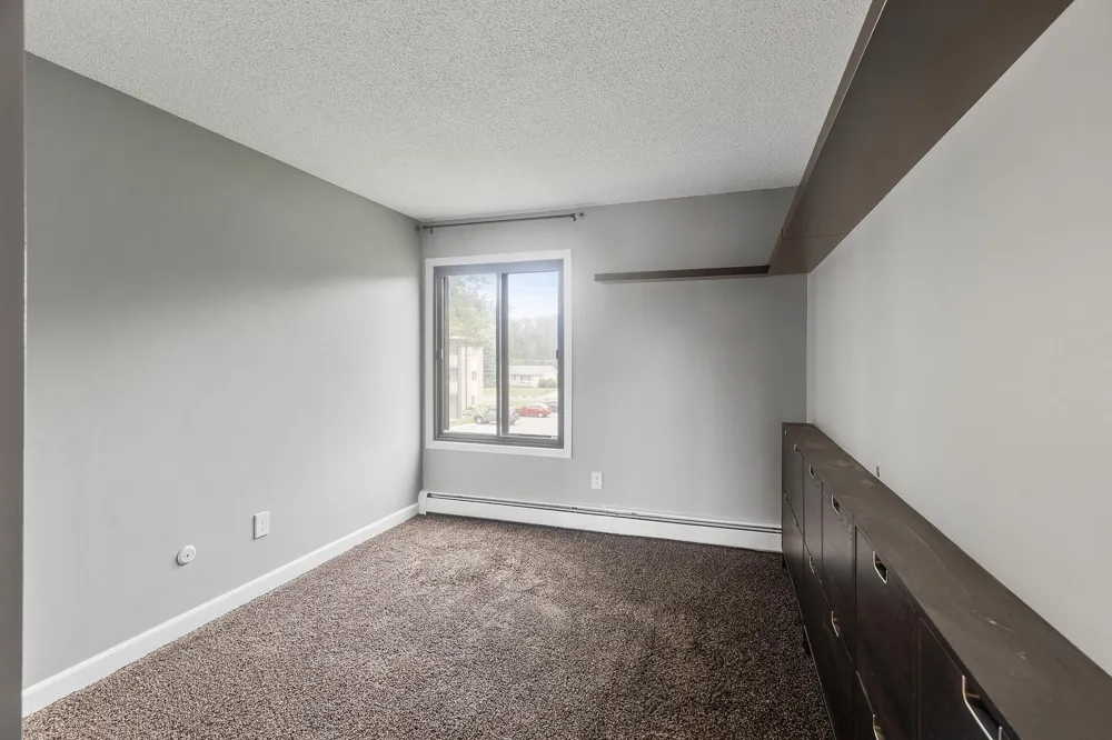 4110 Rahn Road #223 Eagan, MN 55122