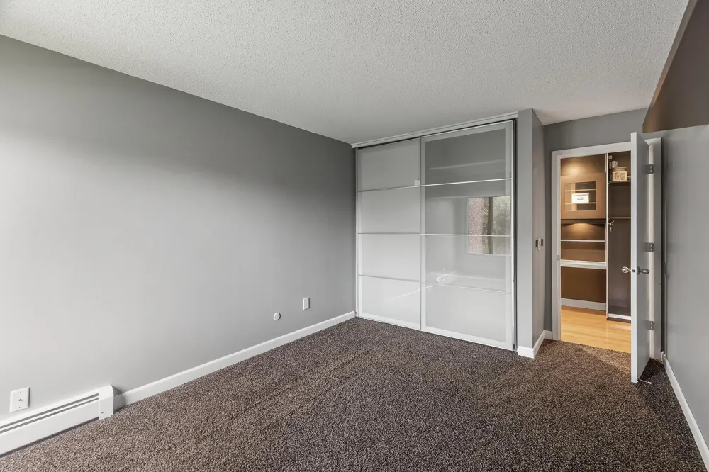 4110 Rahn Road #223 Eagan, MN 55122