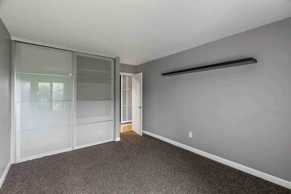 4110 Rahn Road #223 Eagan, MN 55122