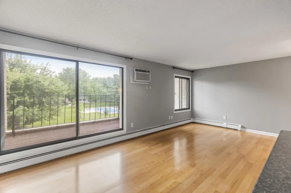 4110 Rahn Road #223 Eagan, MN 55122