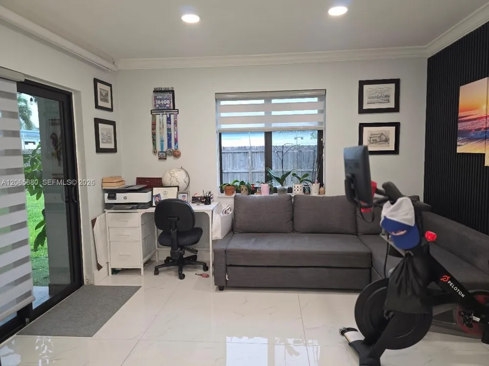 15101 SW 180th Ter Miami, FL 33187