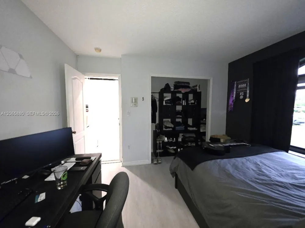 15101 SW 180th Ter Miami, FL 33187