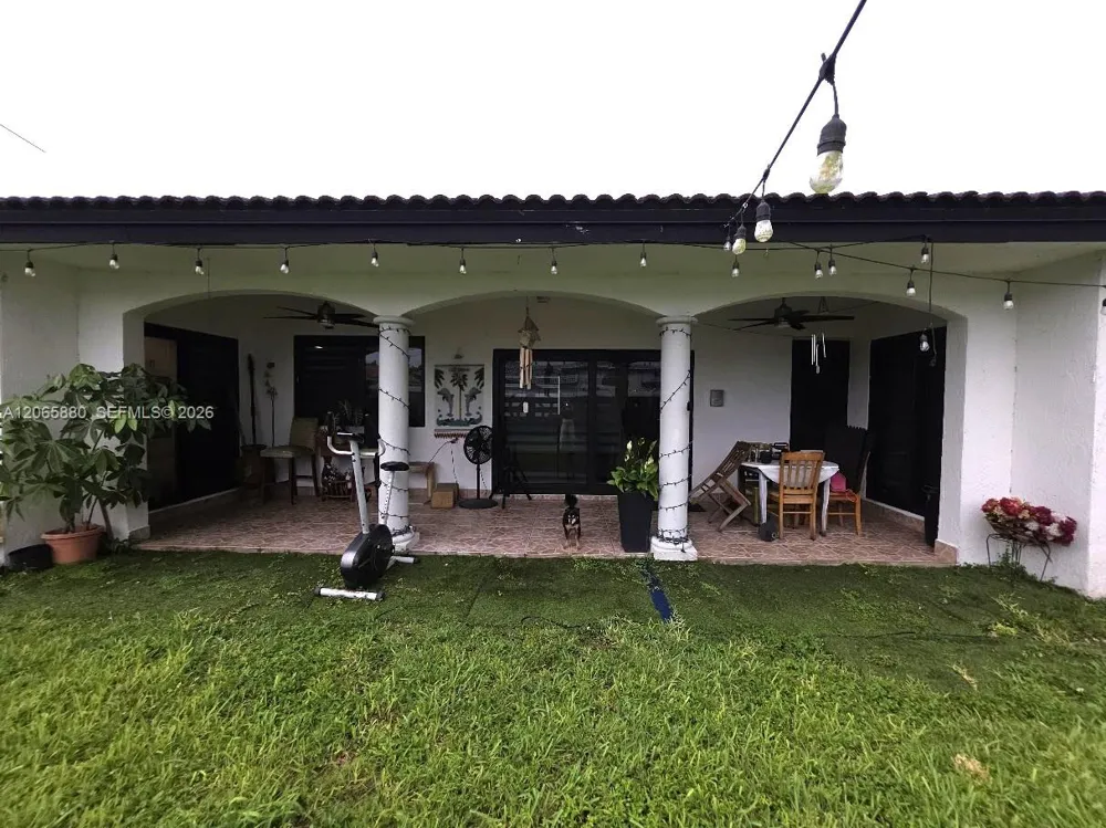 15101 SW 180th Ter Miami, FL 33187