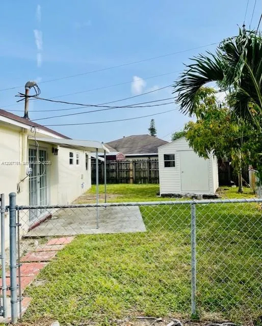 1921 SW 48th Ave Fort Lauderdale, FL 33317