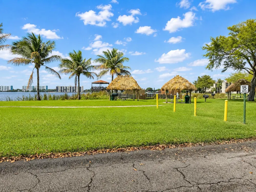 115 Lake Emerald Drive #210 Oakland Park, FL 33309