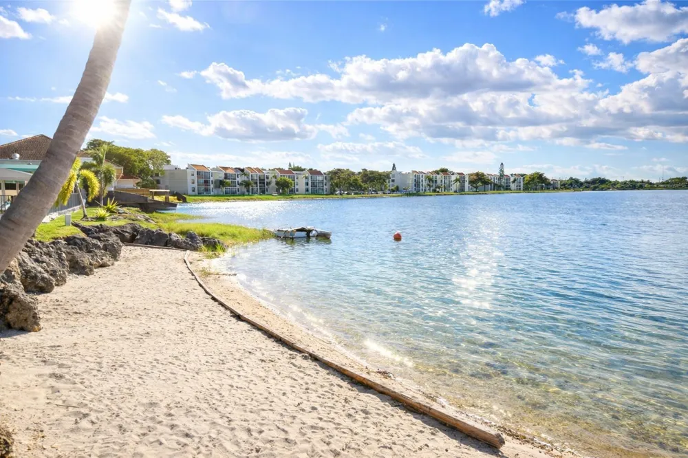 115 Lake Emerald Drive #210 Oakland Park, FL 33309