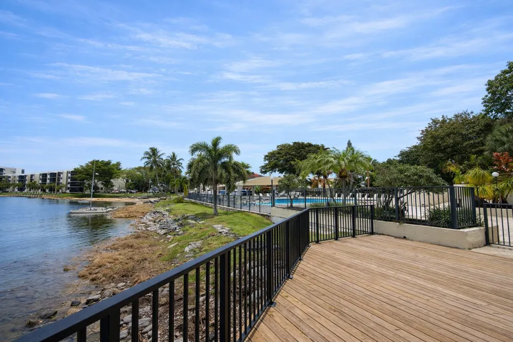 115 Lake Emerald Drive #210 Oakland Park, FL 33309
