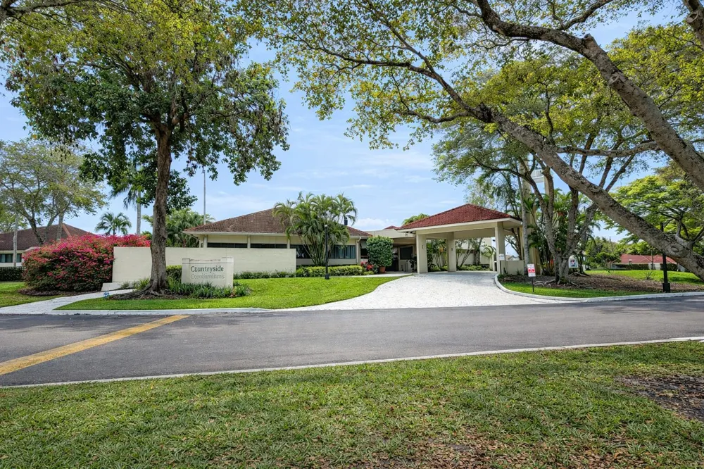 115 Lake Emerald Drive #210 Oakland Park, FL 33309