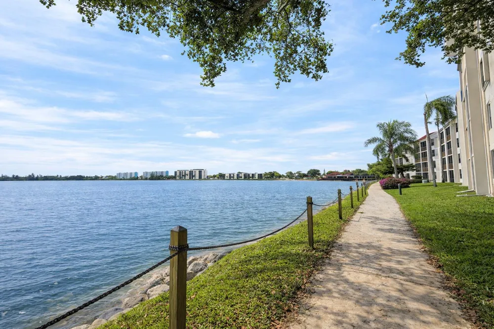 115 Lake Emerald Drive #210 Oakland Park, FL 33309