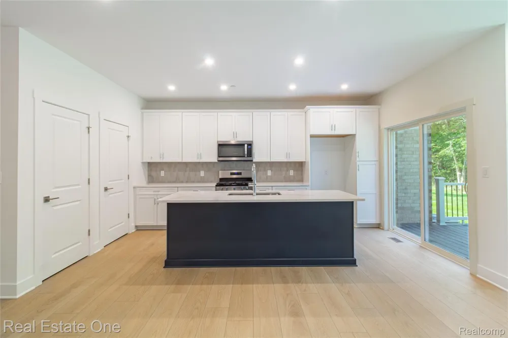 49530 Coldwater Ridge Drive Northville Township, MI 48168