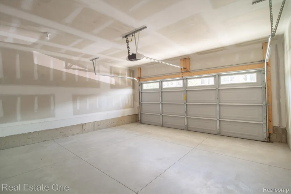 49530 Coldwater Ridge Drive Northville Township, MI 48168