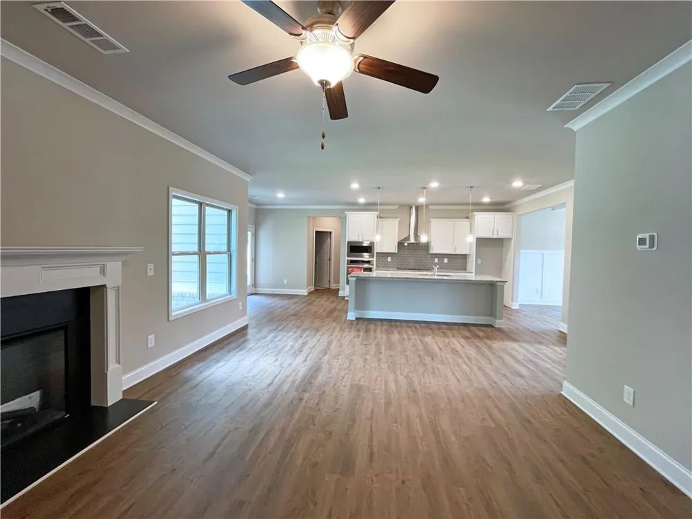 415 Brown Dove Ln Grayson, GA 30017