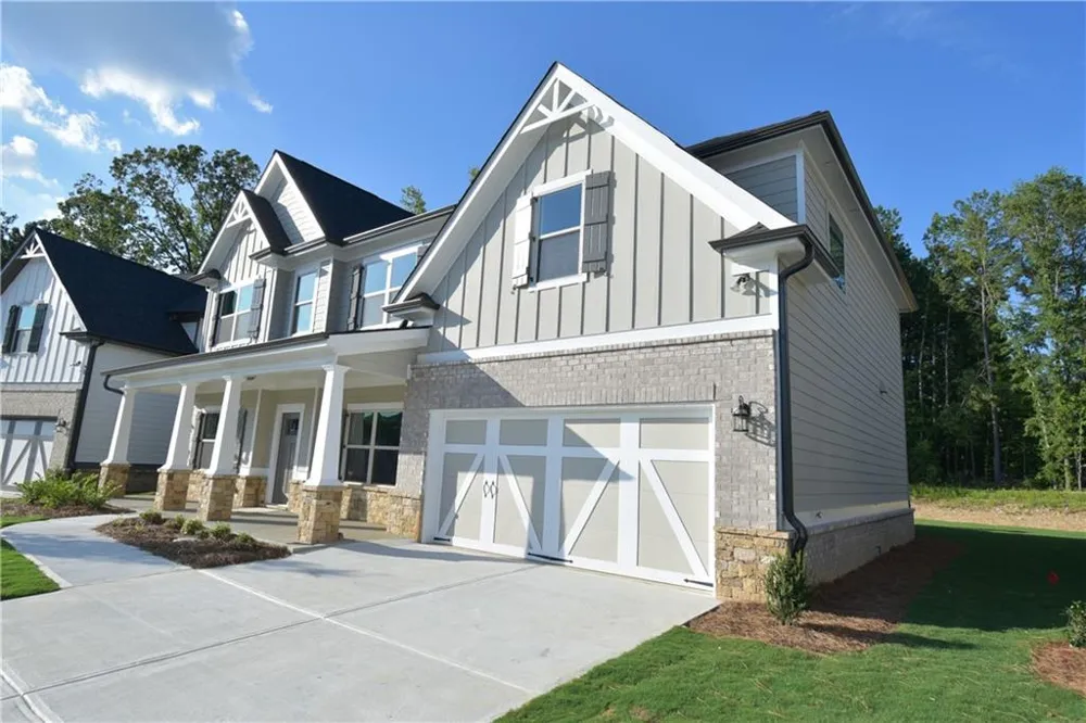 415 Brown Dove Ln Grayson, GA 30017