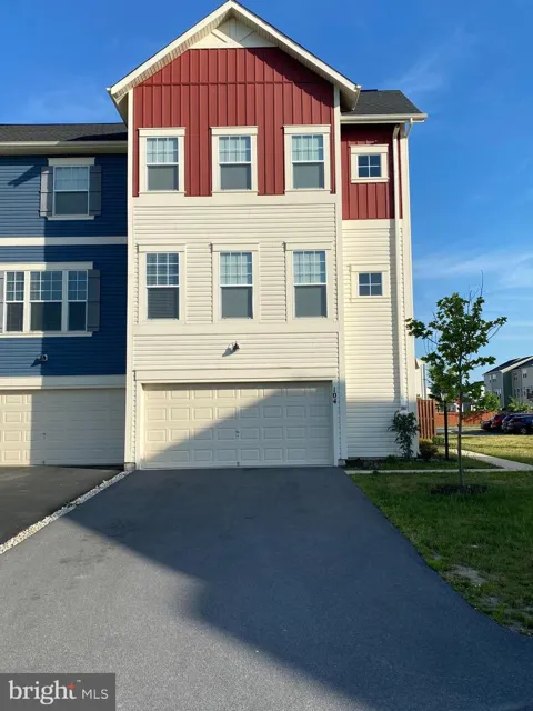 104 BRASSTOWN LOOP