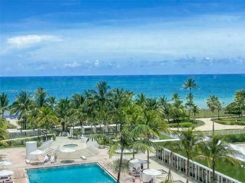 10275 Collins Ave #519