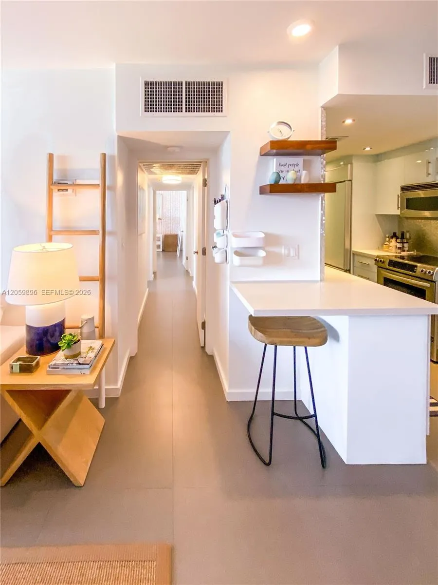 10275 Collins Ave #519 Bal Harbour, FL 33154