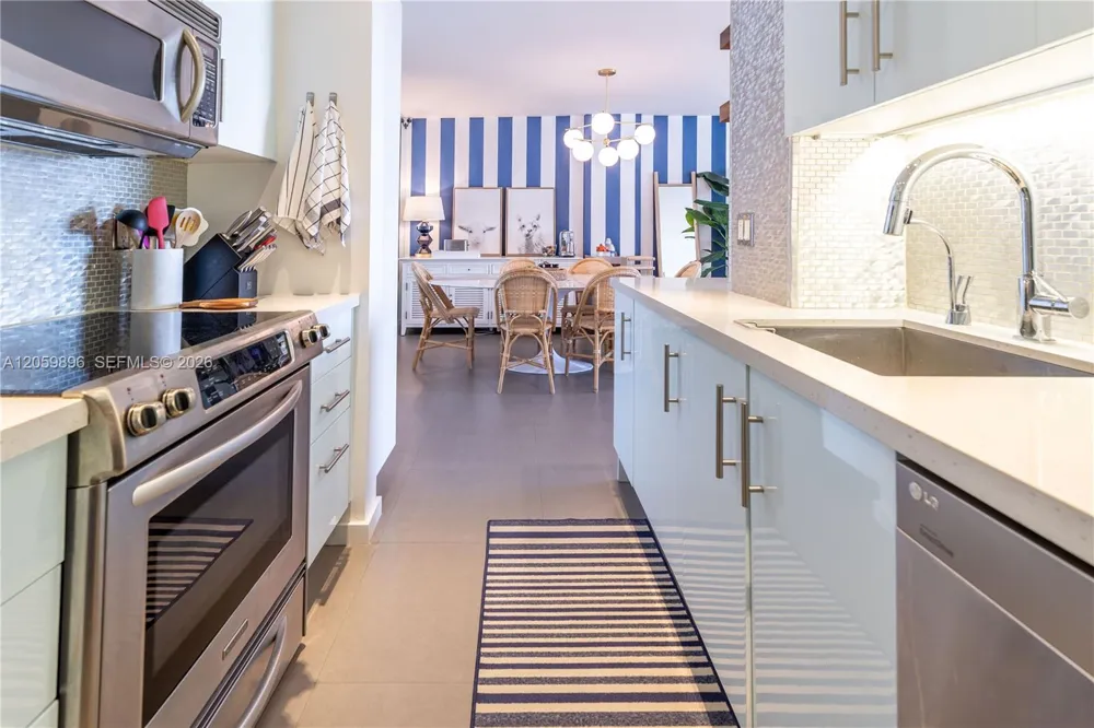 10275 Collins Ave #519 Bal Harbour, FL 33154