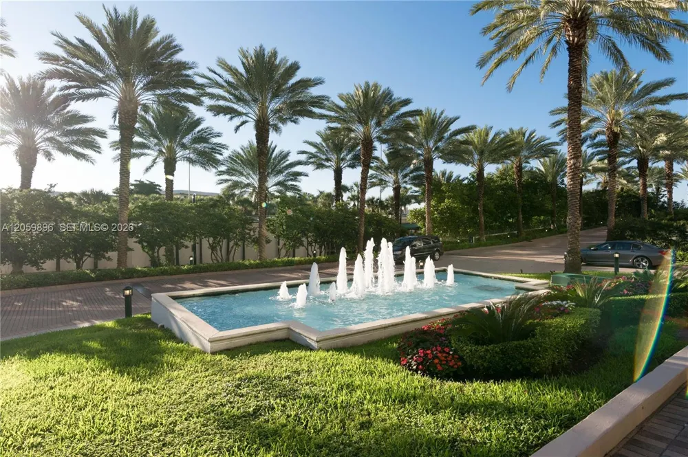 10275 Collins Ave #519 Bal Harbour, FL 33154