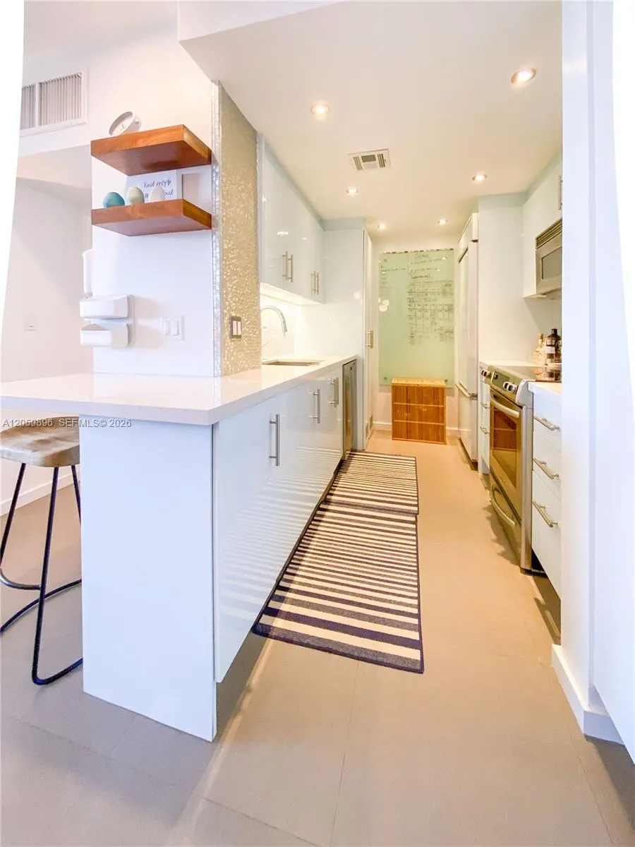 10275 Collins Ave #519 Bal Harbour, FL 33154