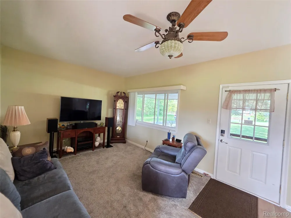 60885 Indian Trail Ray Township, MI 48096