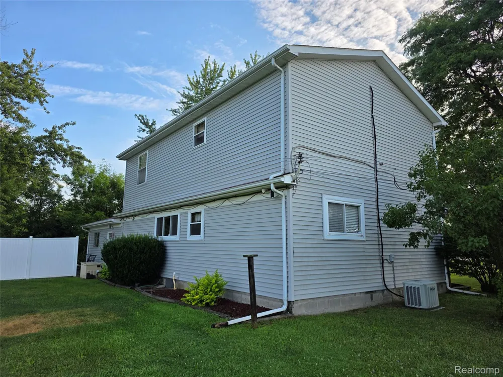 60885 Indian Trail Ray Township, MI 48096