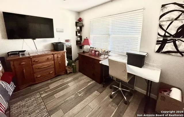 325 Eagle Ridge Floresville, TX 78114