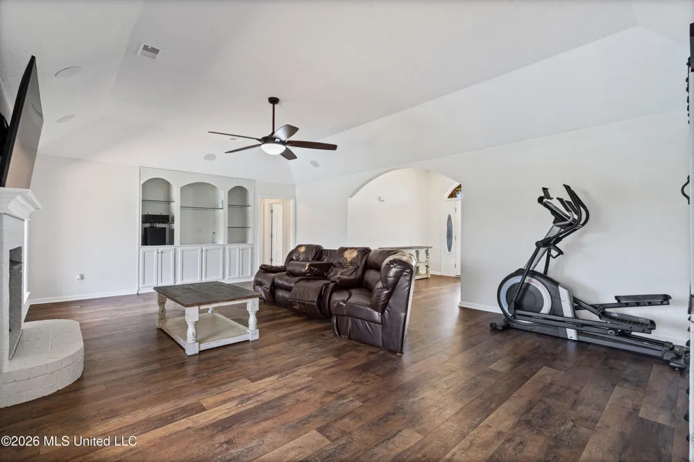 1975 Green Village Drive Hernando, MS 38632