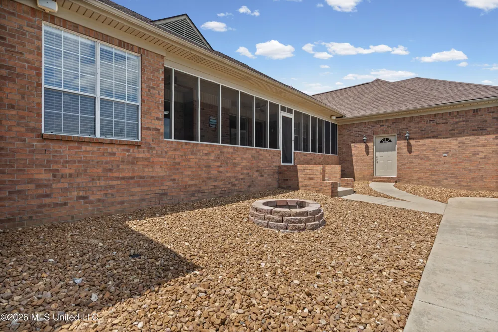 1975 Green Village Drive Hernando, MS 38632