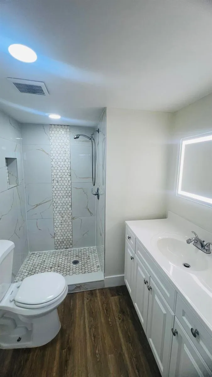 8345 SUNRISE LAKES BOULEVARD #304 Sunrise, FL 33322