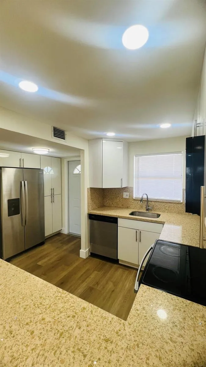 8345 SUNRISE LAKES BOULEVARD #304 Sunrise, FL 33322