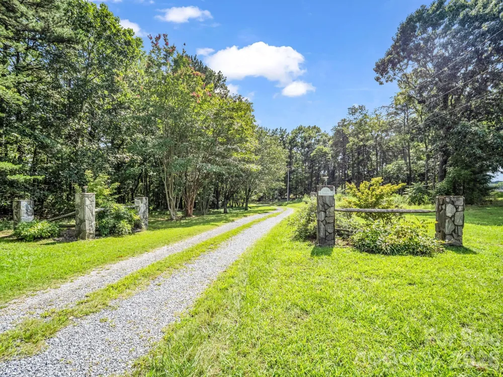 2829 W Stage Coach Trail Shelby, NC 28150