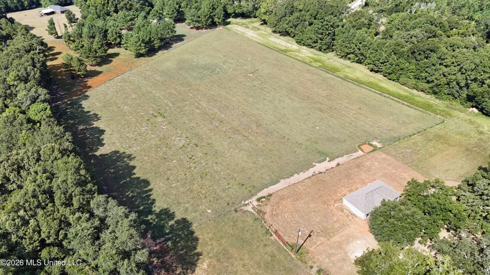 8137 Ms-613 Lucedale, MS 39452