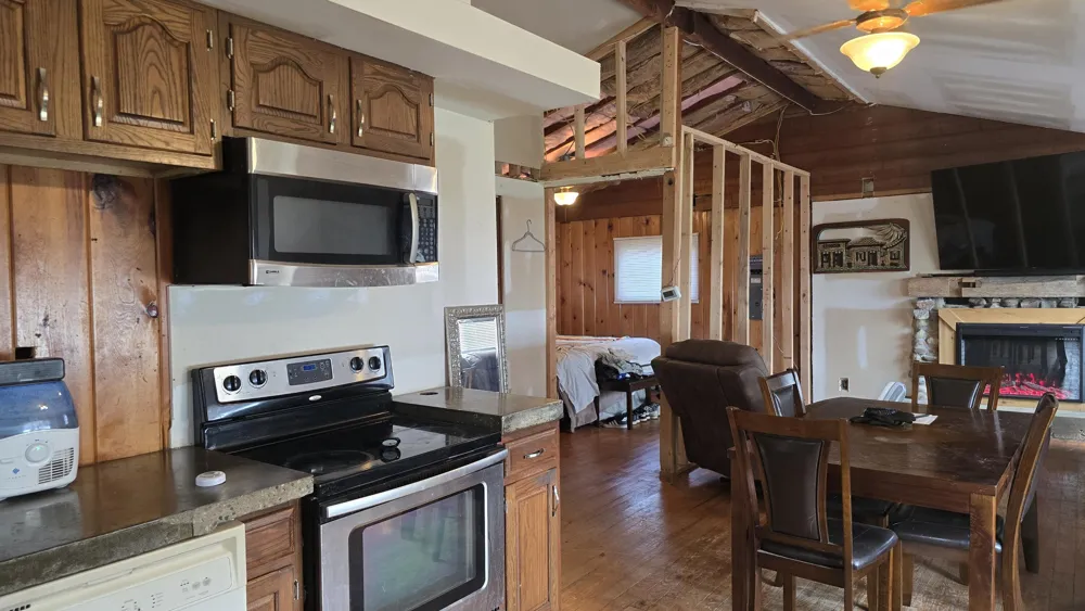 336 Dewey Lake Beach Road Brooklyn, MI 49230