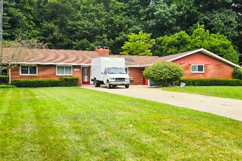 4334 Laurel Drive