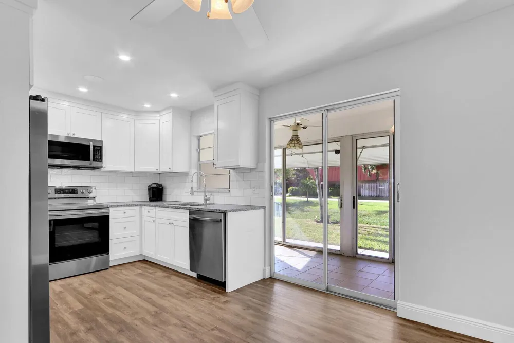 3210 MERIDIAN WAY S #11 Palm Beach Gardens, FL 33410