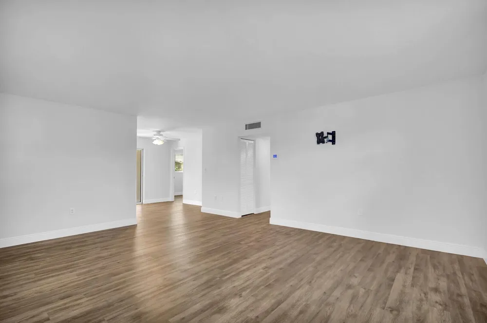 3210 MERIDIAN WAY S #11 Palm Beach Gardens, FL 33410