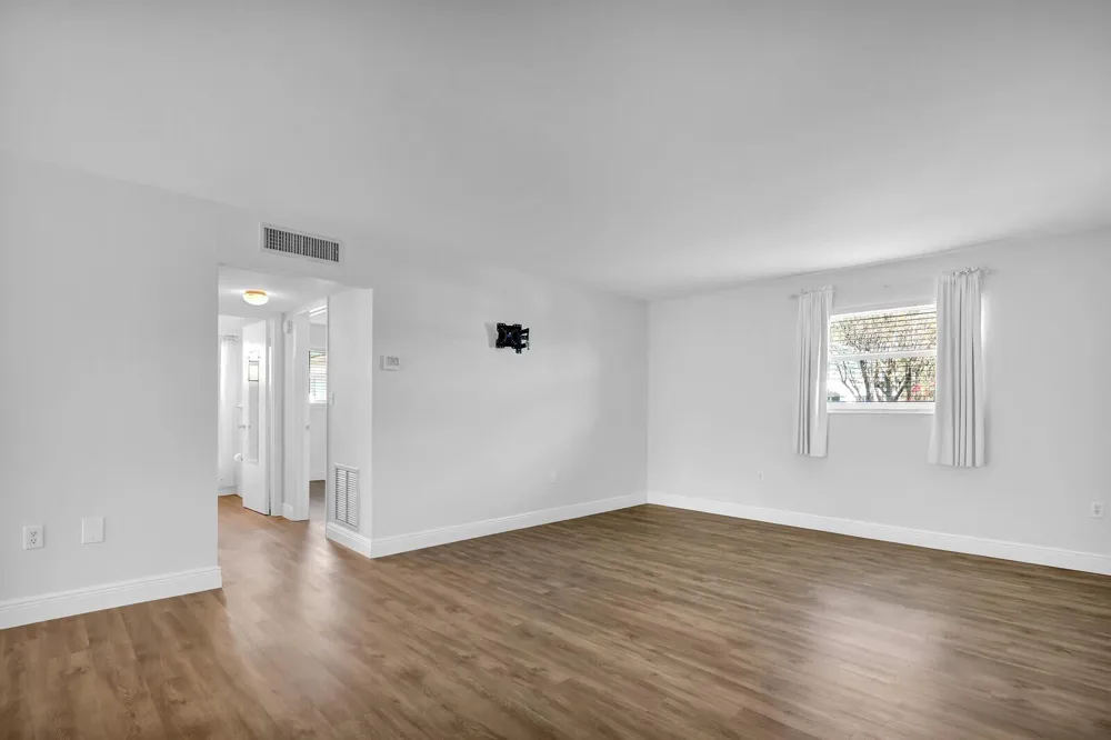 3210 MERIDIAN WAY S #11 Palm Beach Gardens, FL 33410
