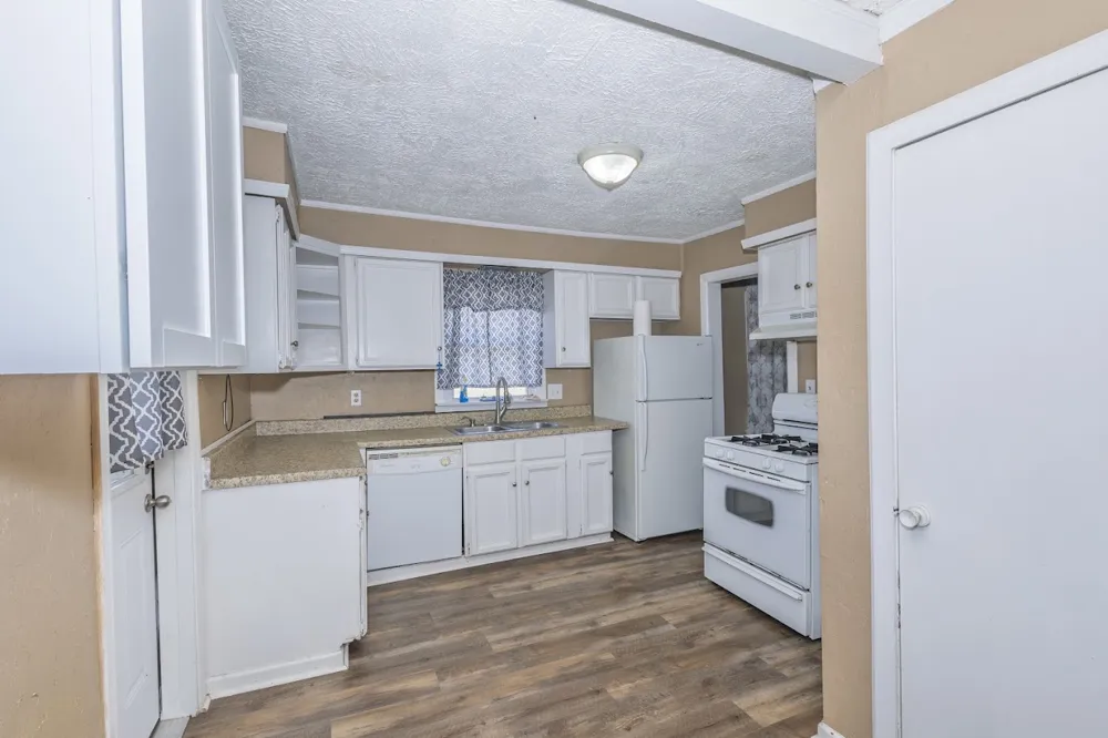 3998 E 390 ROAD Oologah, OK 74053