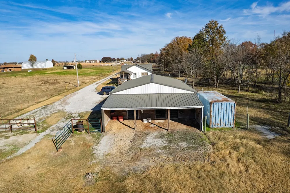 3998 E 390 ROAD Oologah, OK 74053