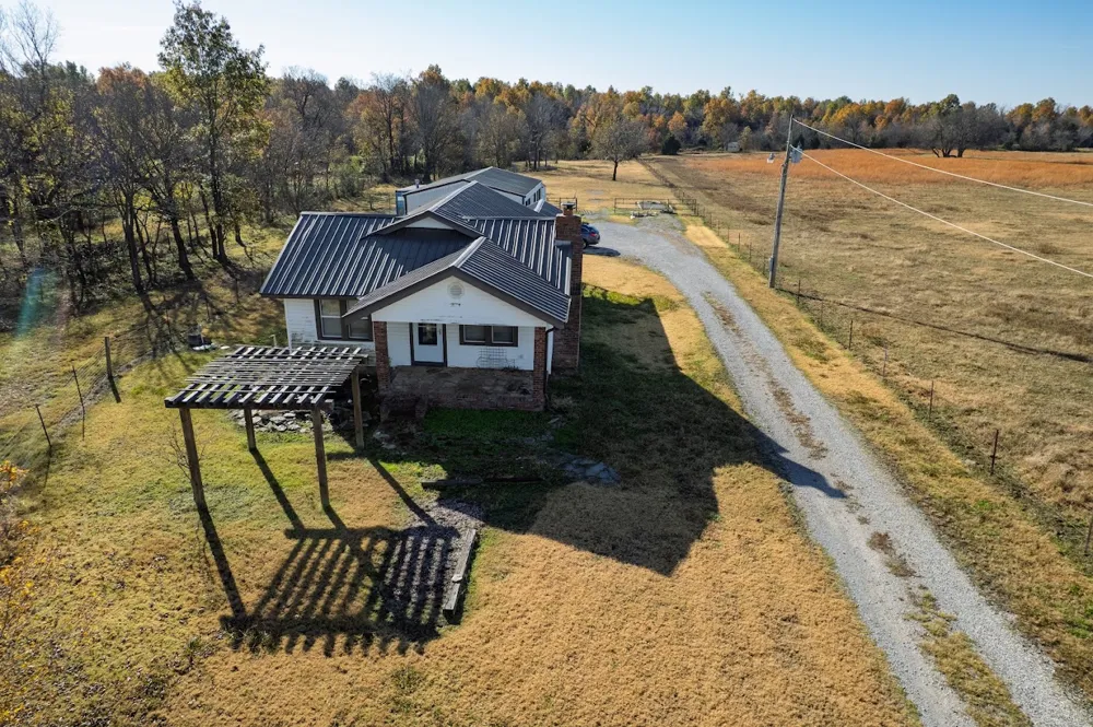 3998 E 390 ROAD Oologah, OK 74053