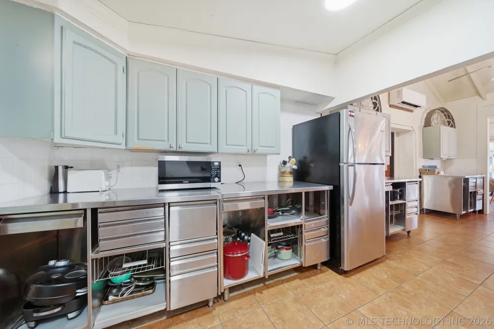 455 Water Edge Road Disney, OK 74340
